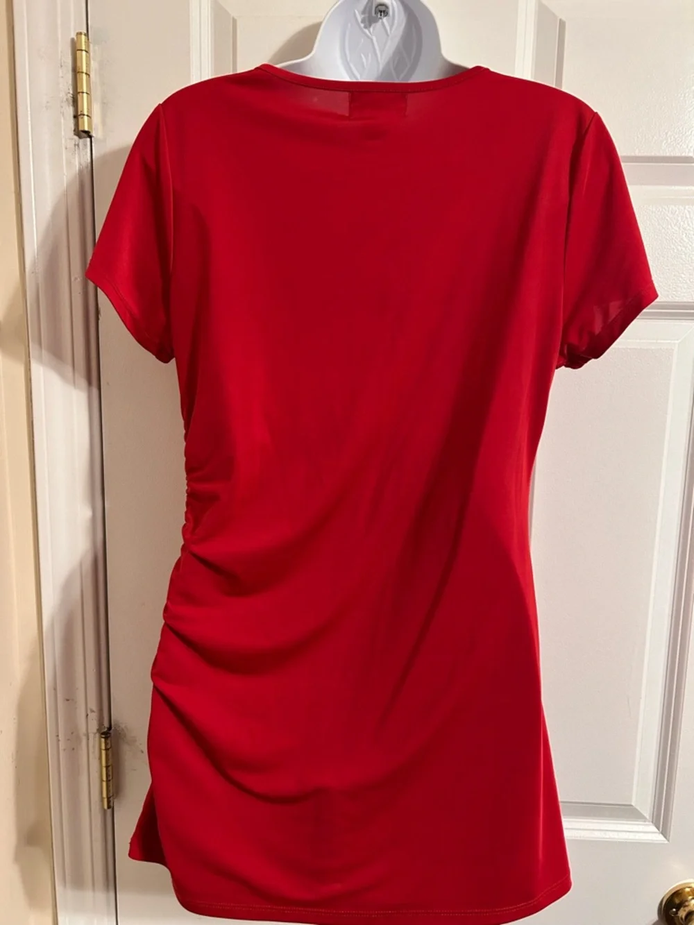 Carmen Marc Valvo Red Draped Cowl-Neck Short Sleeve Blouse - Picture 2 of 4